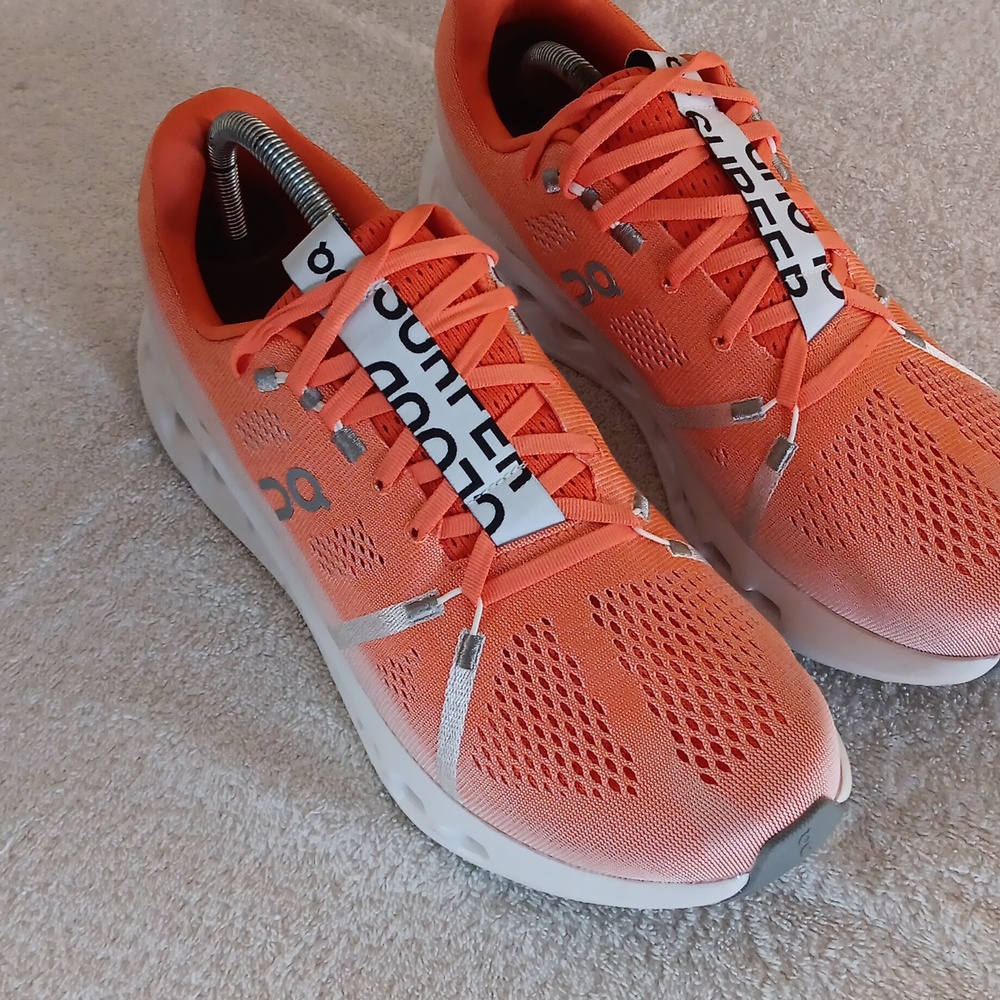 NWOT On Cloud Surfer Professional Running Shoes - Picture 2 of 16